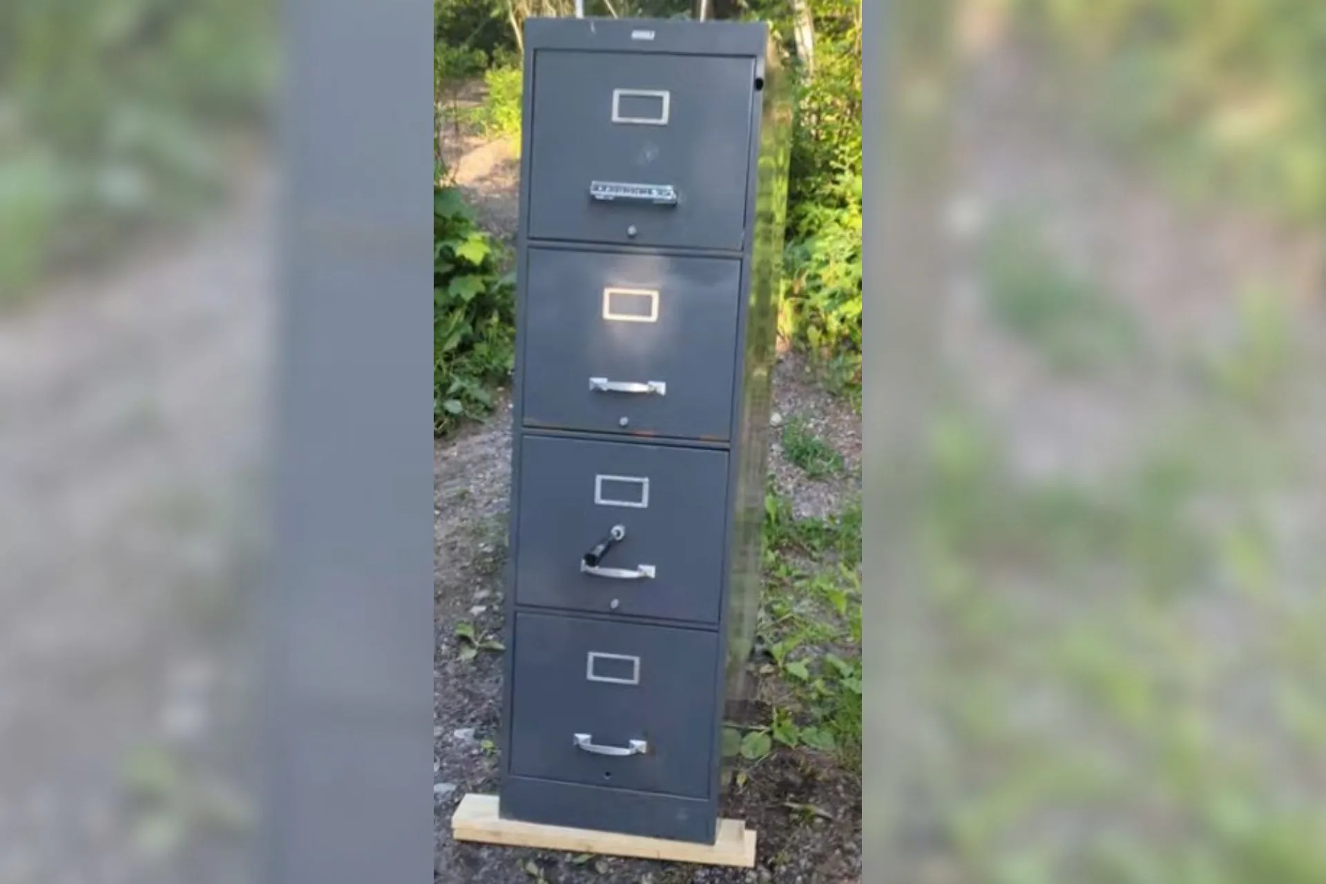 DIY Smoker: Filing Cabinet Turned Pitmaster