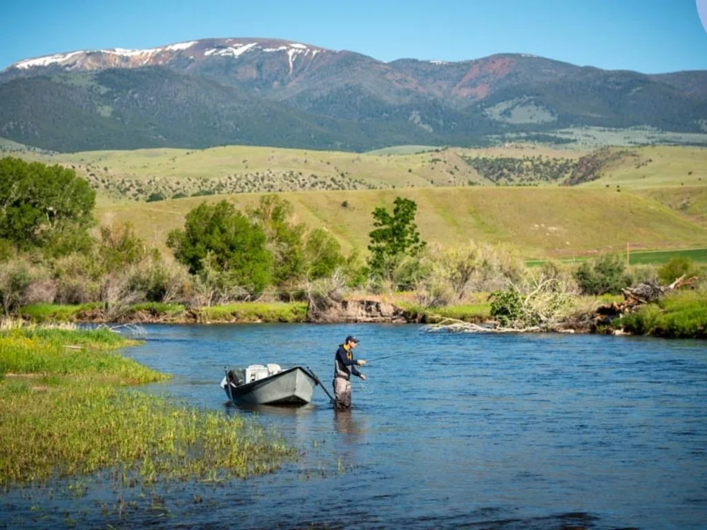 Winter Fishing Challenges on the Jefferson River in Montana