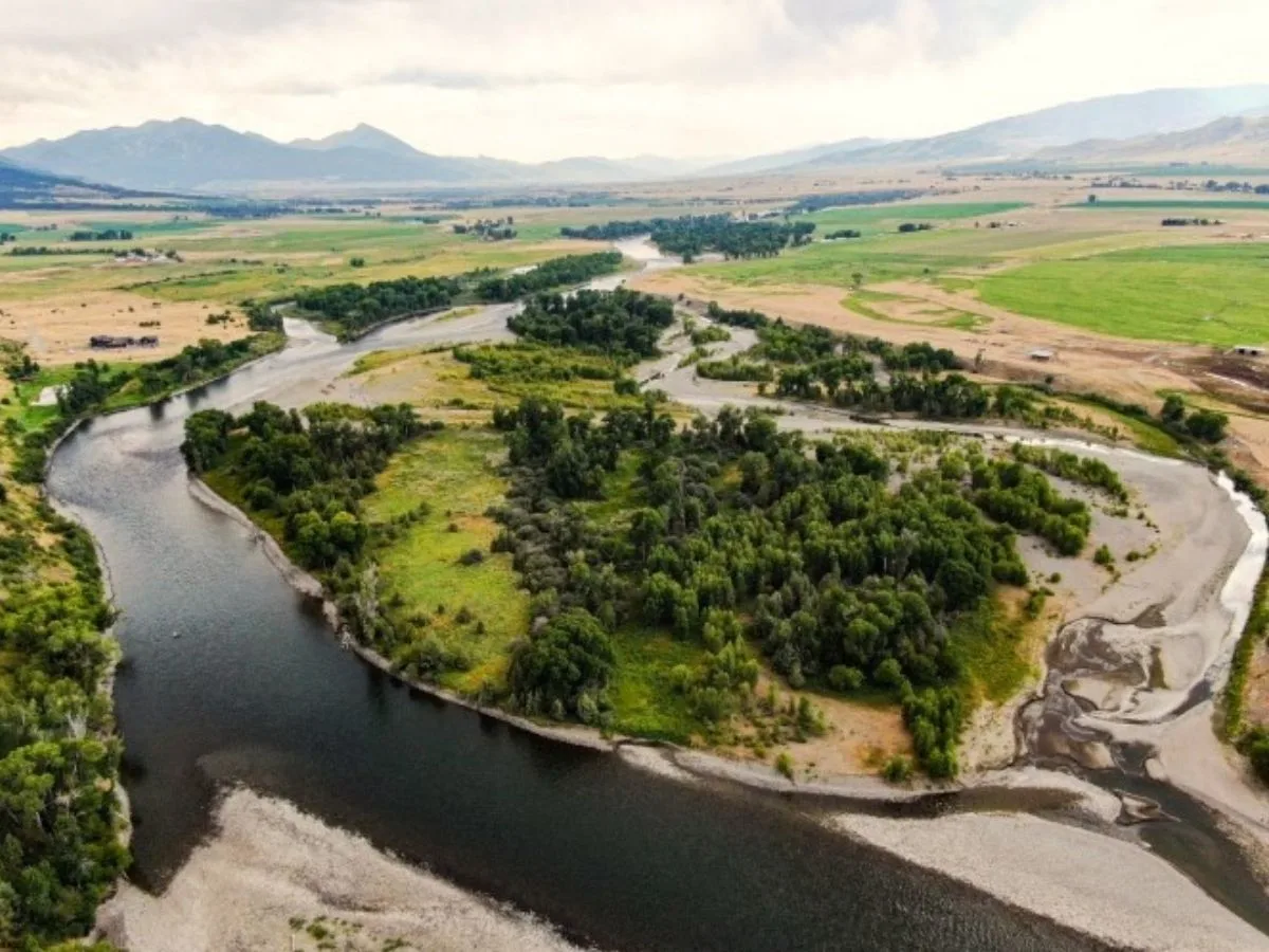 Yellowstone River island in Paradise Valley offered to FWP