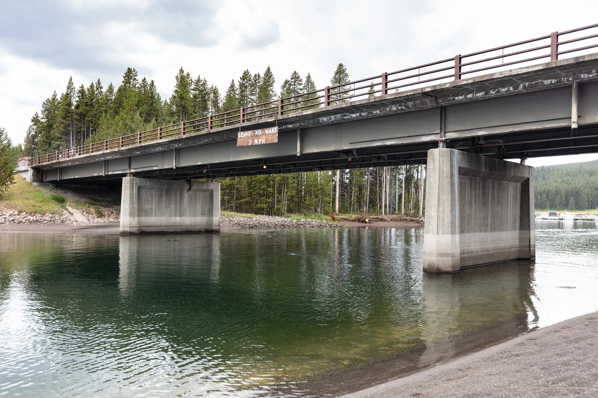 Body of kayaker found on Yellowstone Lake in Yellowstone National Park