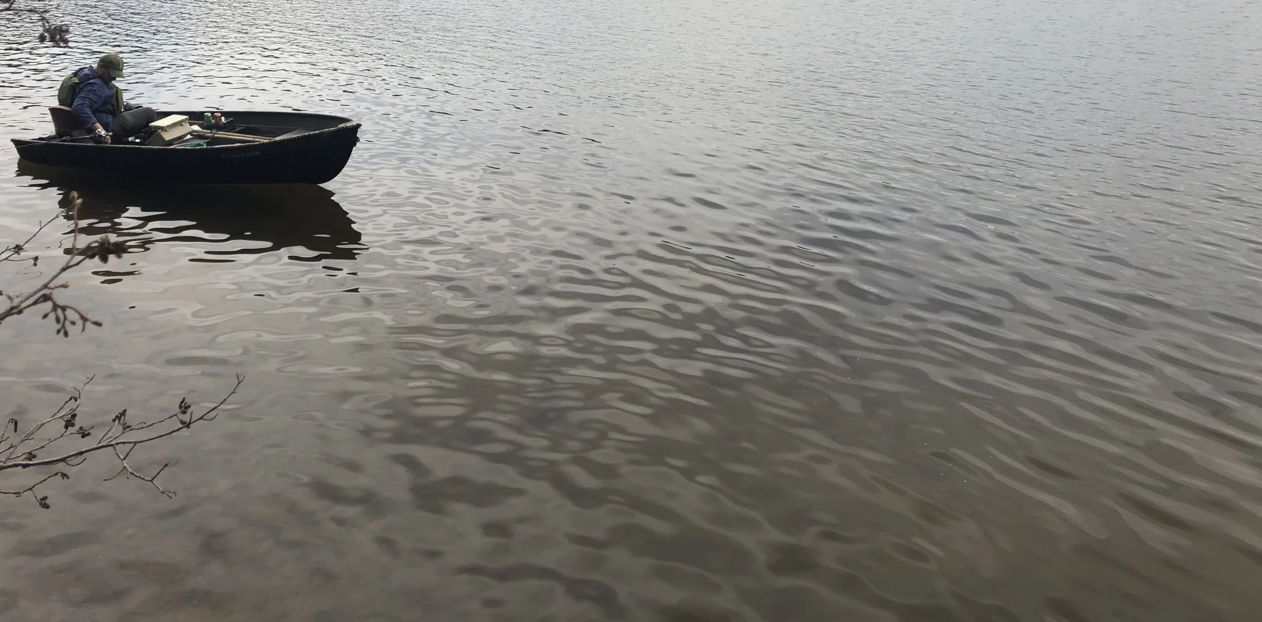 Law enforcement orders boats off reservoir for firefighting planes
